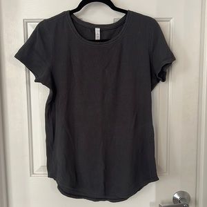 Lululemon Gray Thermal shirtsleeve top size 6